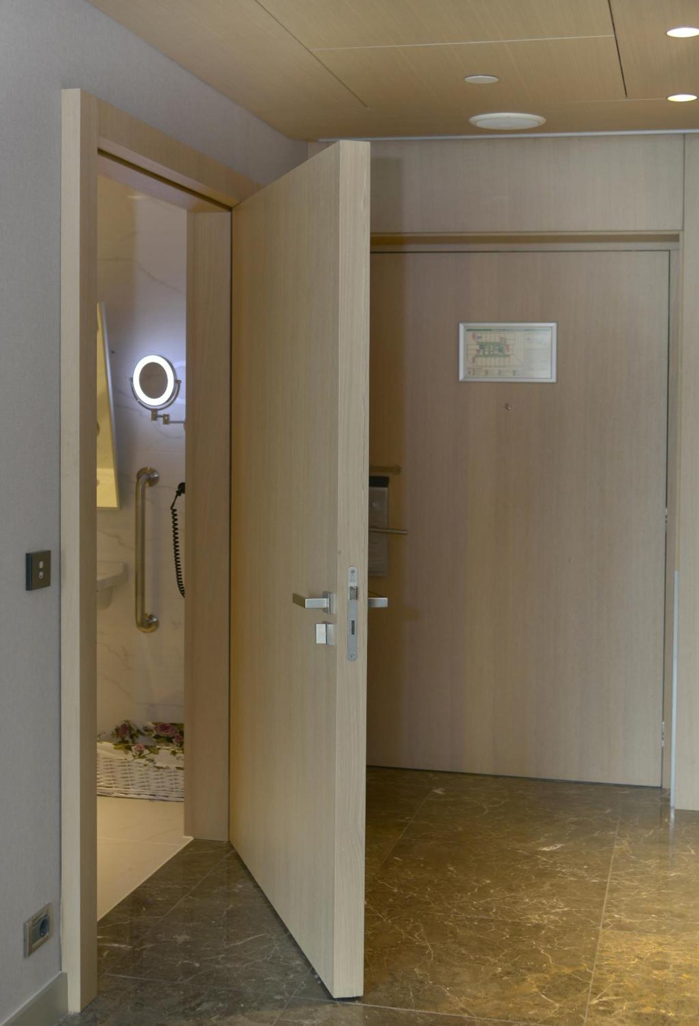 Hotel Wyndham Grand Levent & Conference Center 5*
