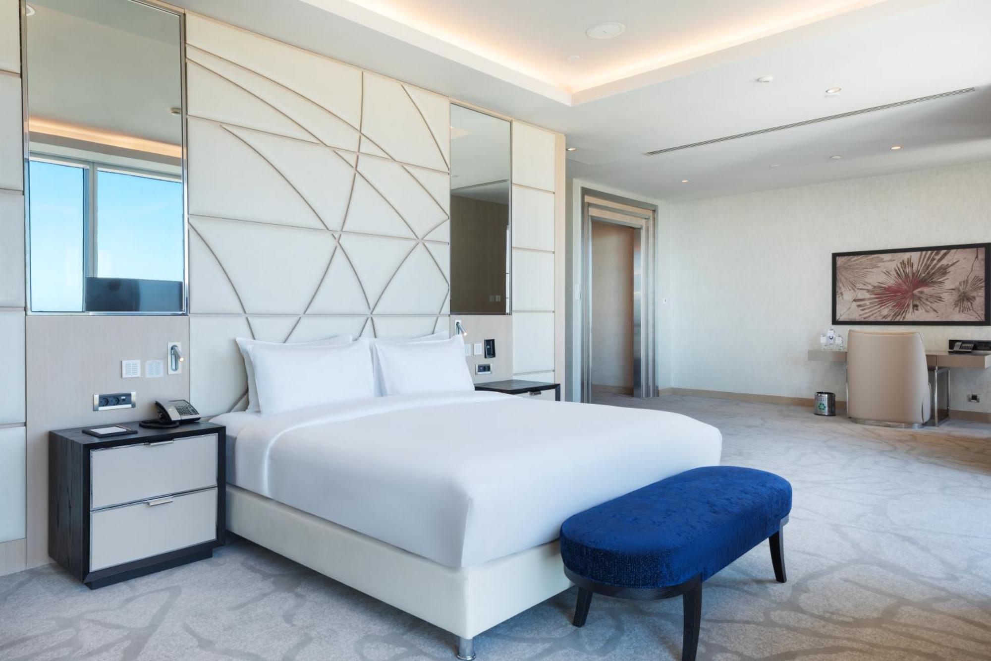 Hotel Wyndham Grand Levent & Conference Center 5*