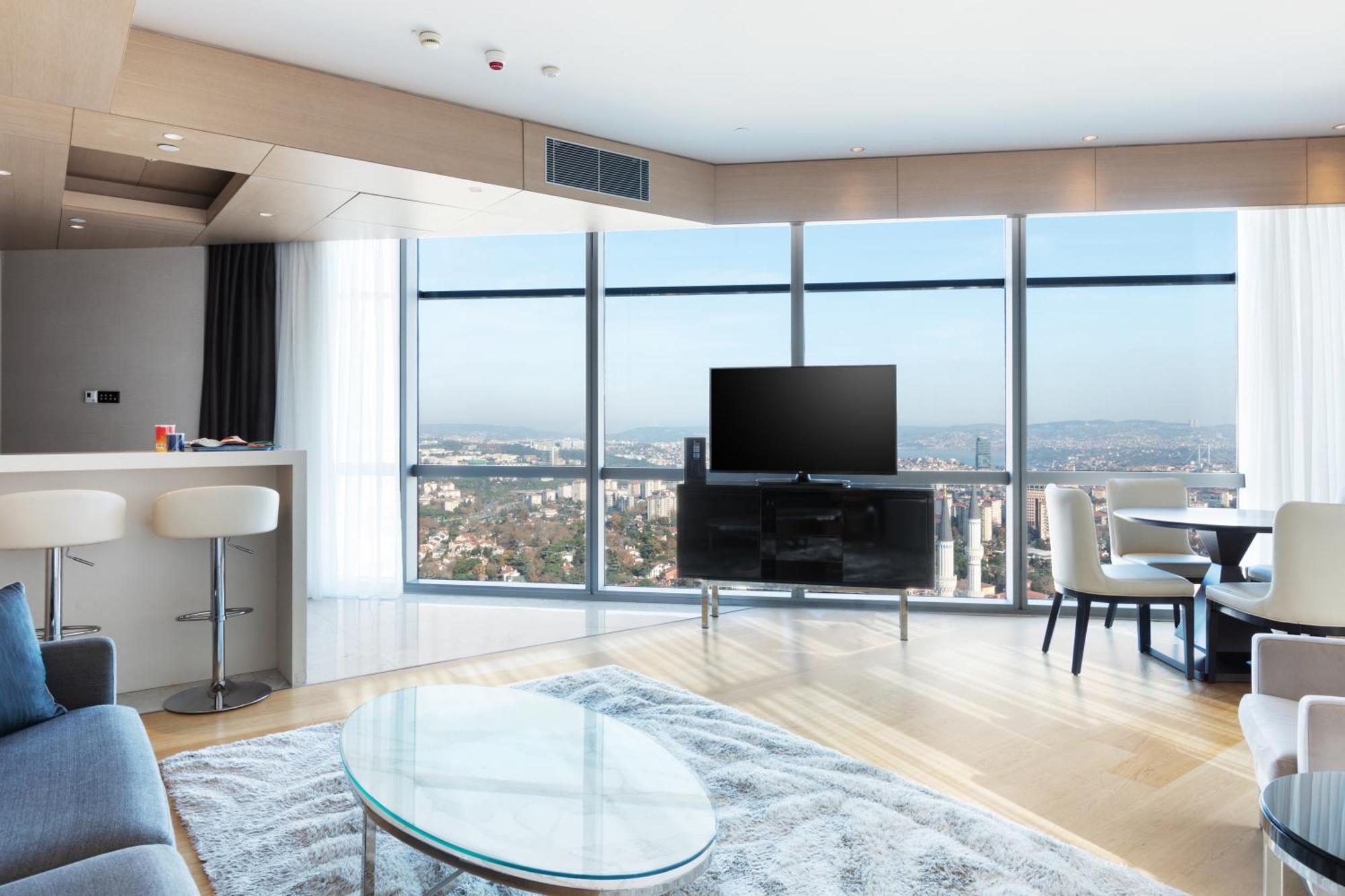 Wyndham Grand Levent & Conference Center Hotel 5*
